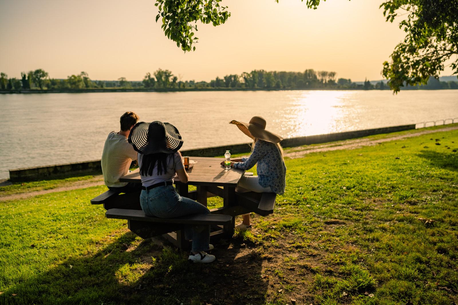 Détente en bord de seine à Caudebec-en-caux